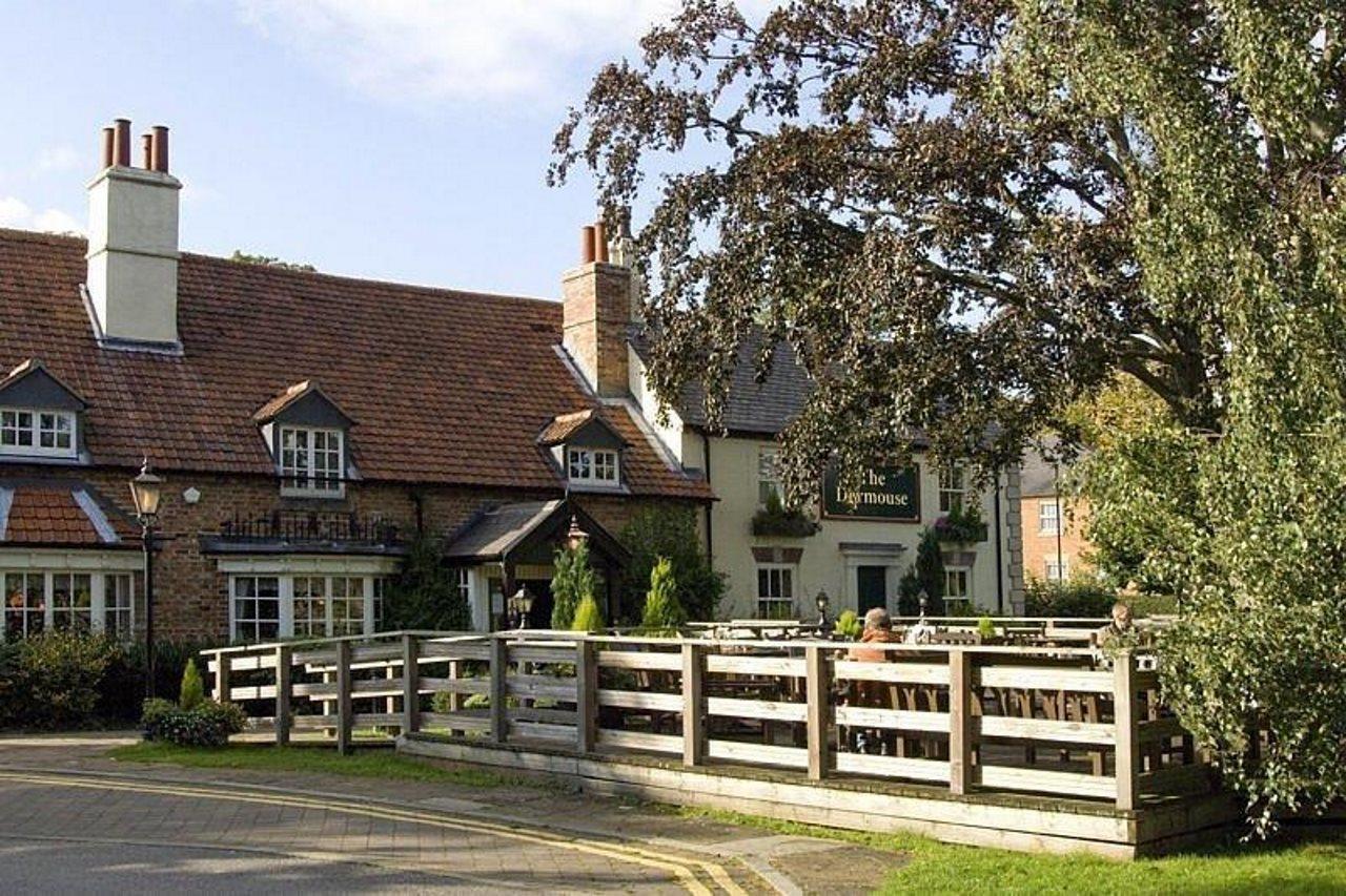 Premier Inn York North エクステリア 写真