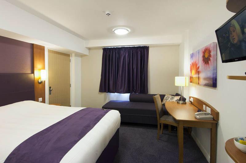 Premier Inn York North エクステリア 写真